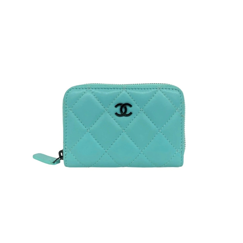 CHANEL Green Lambskin Leather Logo Wallet - Picture 1 of 8